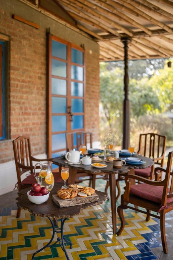 Lohonostays Bamboo House Sadhrana Bagh Gurgaon Exterior photo